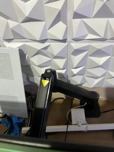 MONITOR LG VGA + BRAÇO ARTICULADO