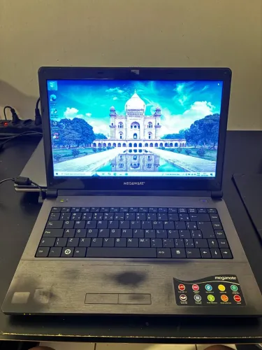 Notebook megaware i3 2a geração