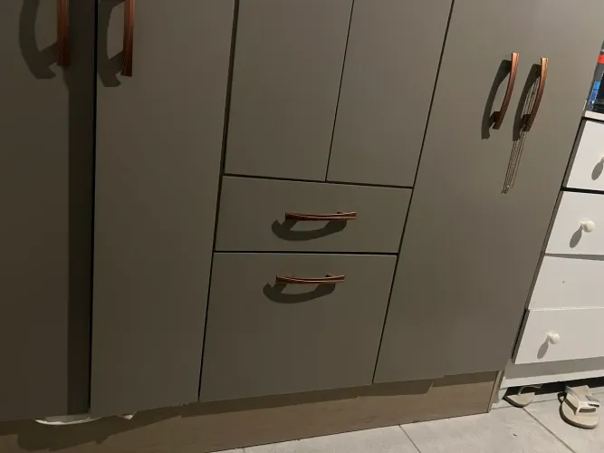 Vende-se guarda roupa solteiro