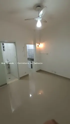 Kitnet para Locação em Santos, Embaré, 1 banheiro, 1 vaga