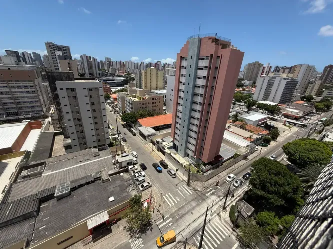 Apartamento 3 suítes prox Barão de Studart e Antonio Sales