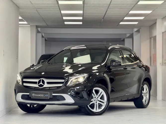 Mercedes-Benz GLA 200 Adv. 1.6/1.6 TB 16V Flex Aut. 2015