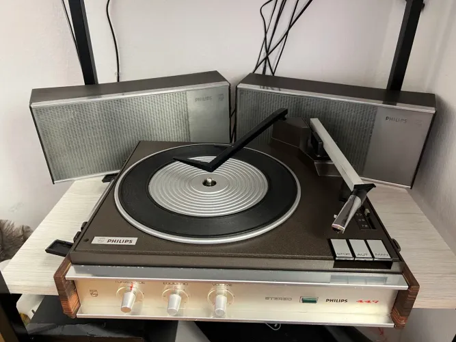 Phillips 447 restaurada