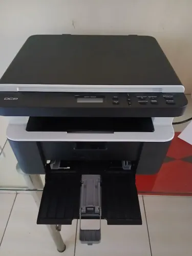 Multifuncional Brother DCP-1602, apenas 200 páginas.