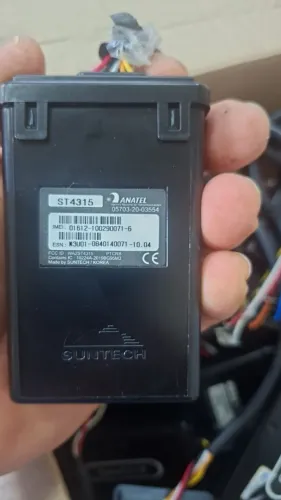 Rastreador sunteck 4G,4315