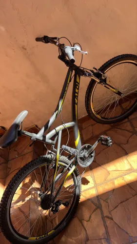 BICICLETA CALOI ANDES ARO 26 ( 21 macha )