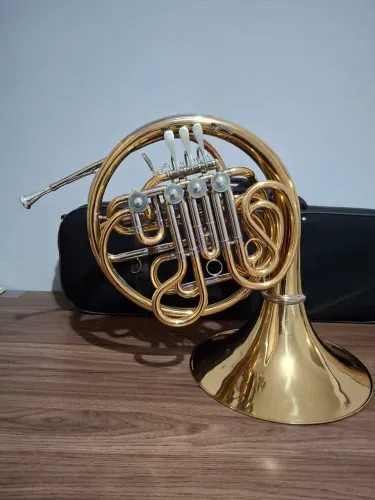 Trompa yamaha 764 dupla Afinação 