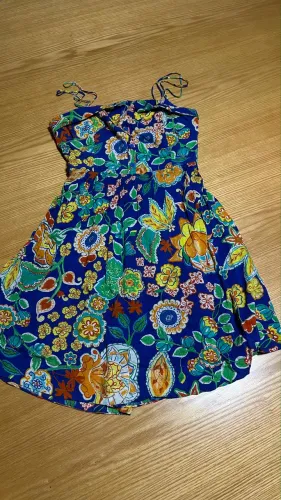 Roupas á preço de banana
