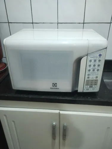 Microondas Eletrolux 31 litros funcionando perfeitamente, teste na hora,127v.