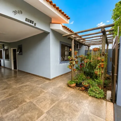 CASA NO RESIDENCIAL TUIUTI | ENERGIA SOLAR, SEGURANÇA E CONFORTO