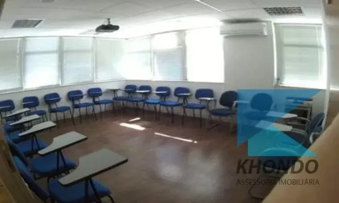 Sala comercial na Alameda Santos