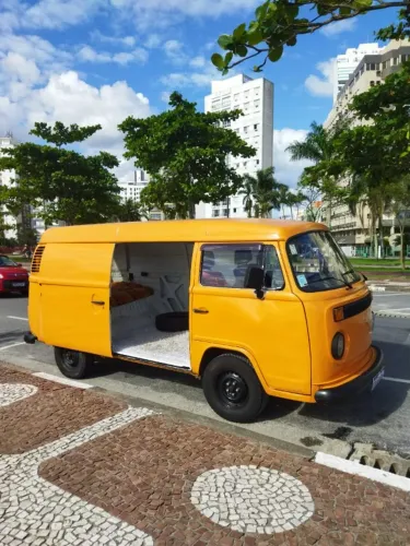 Volkswagen Kombi Furgão 2001