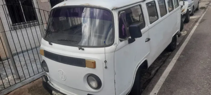Volkswagen Kombi Furgão 1995 Revisada