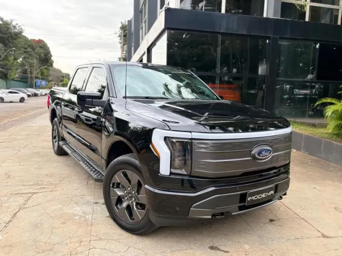 Ford F-150 XL Triton 4.3 V6 2023