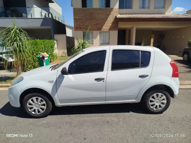 Renault Sandero Authentique Hi-flex 1.0 16V 5P 2012
