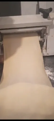 Cilindro de massas industrial, funcionando perfeitamente, pastel, massas de lasanha etc