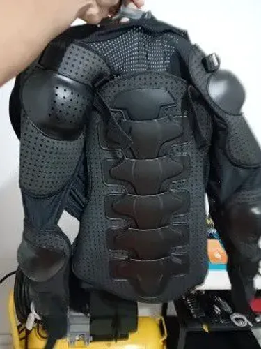 Armadura colete motoqueiro