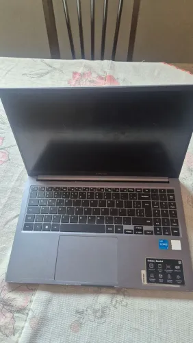 Sansung galaxy book 4