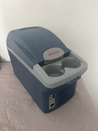 geladeira portatil coolbox mini cooler toyota