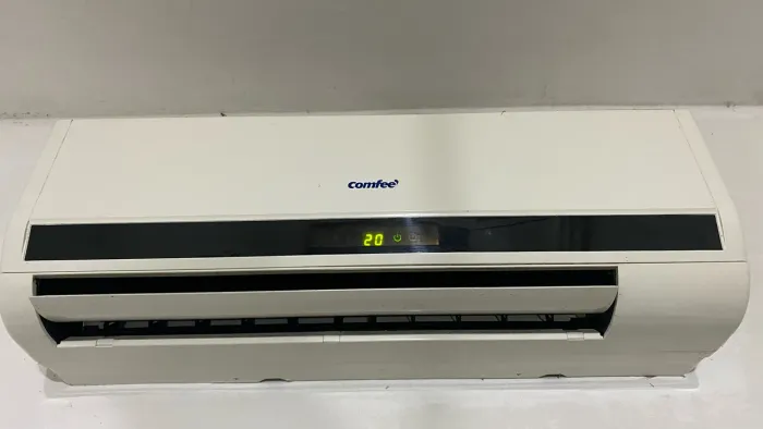 AR-CONDICIONADO SPLIT COMFEE 7.000 BTUs - 220V