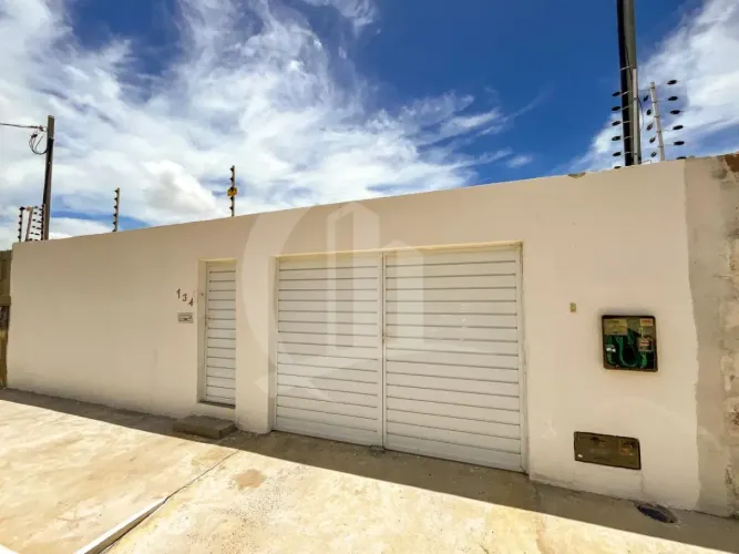 Imóvel Amplo e Versátil: Residencial e Comercial em Posição Leste!