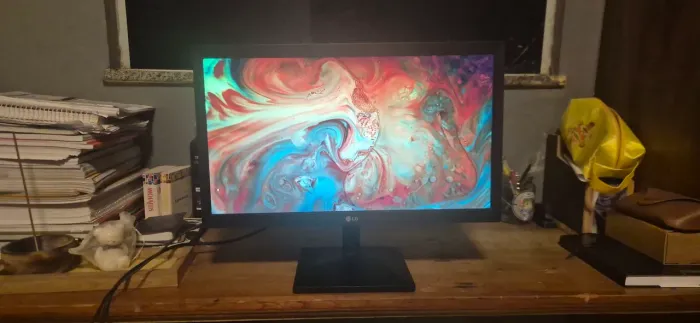 Monitor LG 19,5" 20MK400H-B (2020) + Fonte + Cabo HDMI - Perfeito Estado