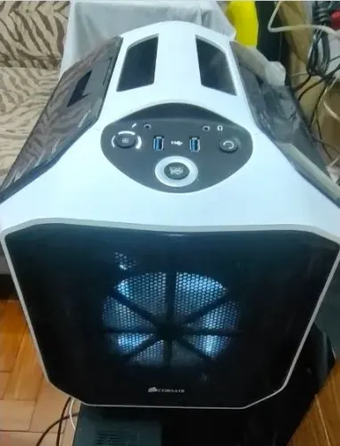Gabinete Corsair graphite 380t branco