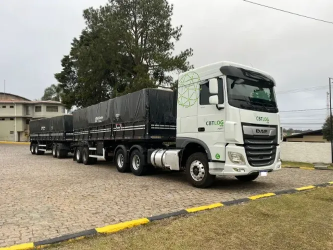 Vendo DAF/XF FTT 530 2024 com ou sem carreta (ver condições)