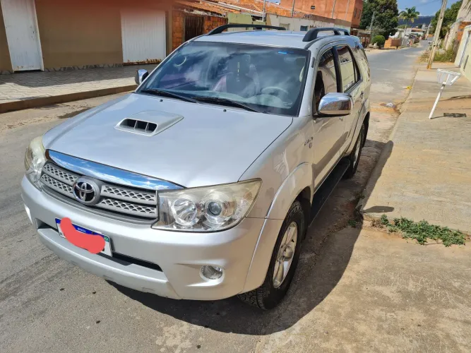 Toyota Hilux SW4 SRV D4-d 4X4 3.0 TDI Dies. AUT 2010