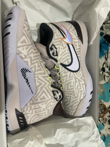 Lebron especial n° 40 ( nunca usado ) na garantia