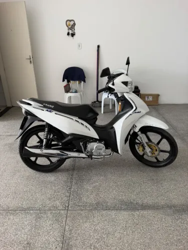 Avelloz 2025 com Apenas 8.000KM