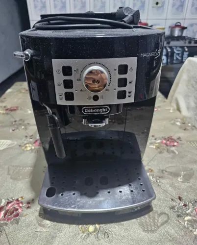 Cafeteira Magnífica S Delonghi 