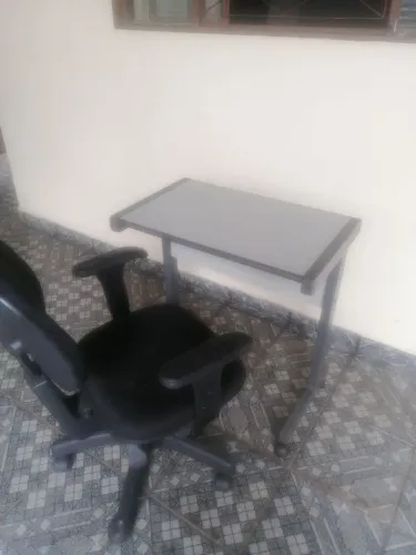 Mesinha Notebook é Cadeira Giratória