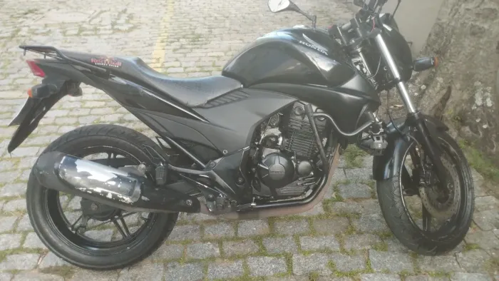 Cb 300 2011