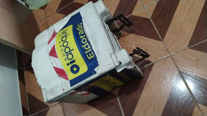 Baú pra moto, abertura traseira, ideal para pizza