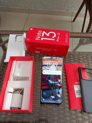 Redmi Note 13 Pro Plus 256gb 16gb 15 dias de ativado completo - Troco 