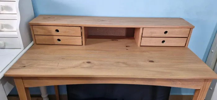 Mesa de estudos.