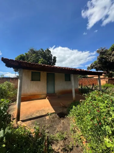 Vendo terreno com casa em são João da ponte Mg 