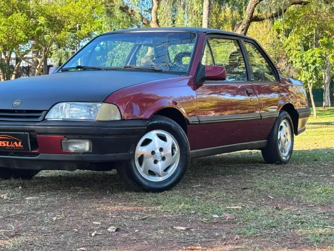 Chevrolet Monza GLS/ Hi-tech 2.0 EFI 2P E 4P (álcool) 1995