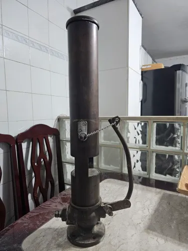 Apito de trem antigo vapor, década de 40