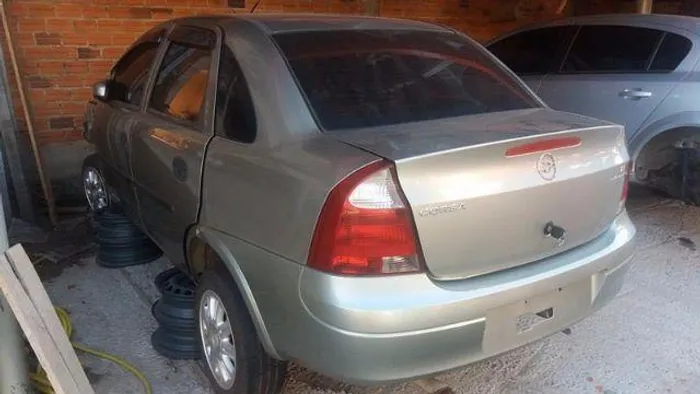 Peças usadas Corsa Sedan Maxx 2006 flex 114cv manual