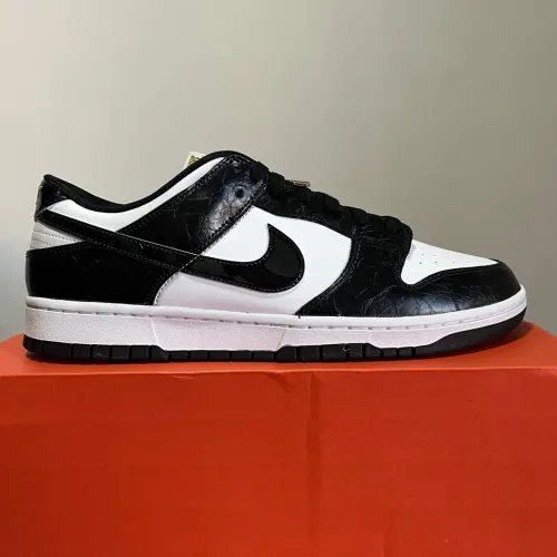 DUNK LOW BLACK WORLD CHAMP TAM. 45BR