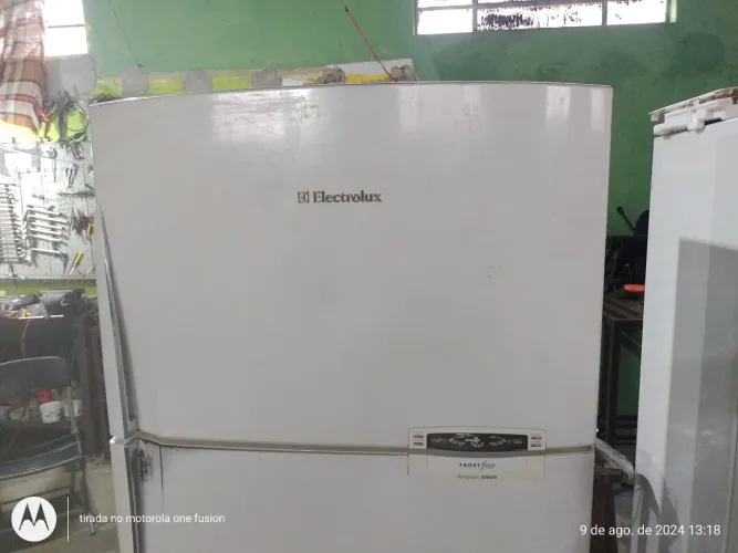 REFRIGERADOR ELECTROLUX