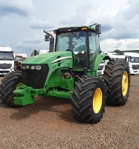 Trator John Deere 7210J ano 2013, 4x4, em SP