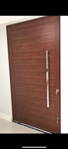 PORTAS DE ALUMÍNIO