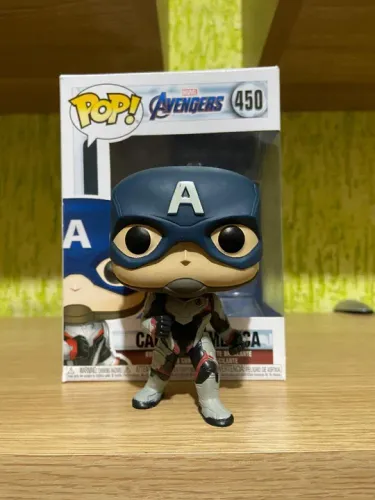 Funko Capitão América na caixa