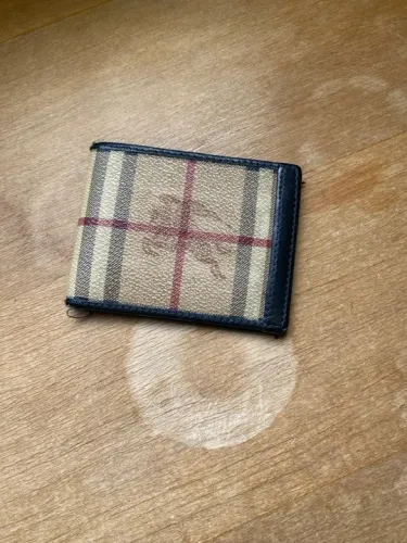 Carteira de couro Burberry 