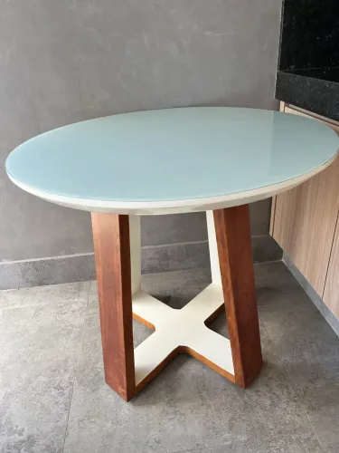 Mesa de 4 lugares 