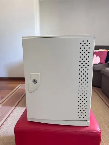 LOCKER Nilko Guarda volume com porta e chave plástico Resistente NOVO