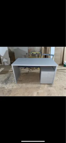mesa para escritório com gavetão 100%MDF